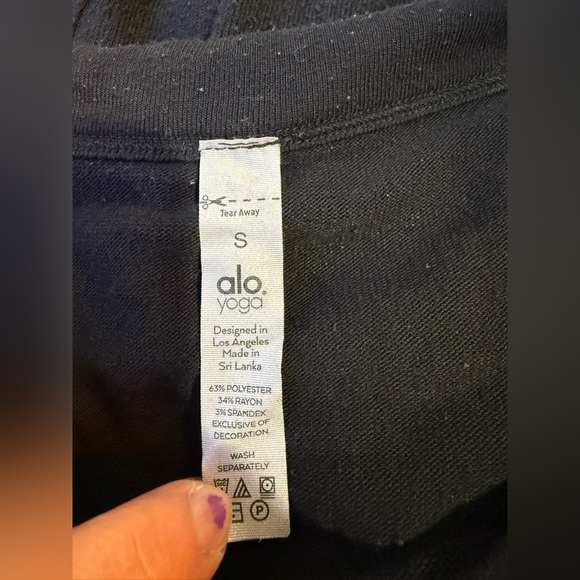 Alo Yoga Alolux Soho Cropped Henley – Black – Size Small - Picture 6 of 7